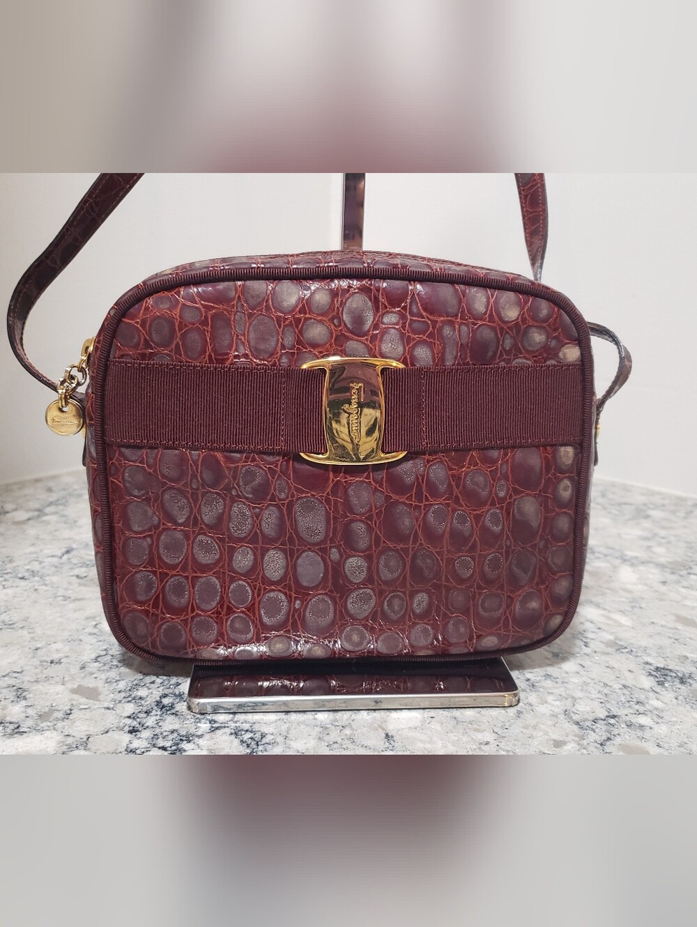 Salvatore Ferragamo Vara Croc Embossed Leather Crossbody Bag - Picture 5 of 11